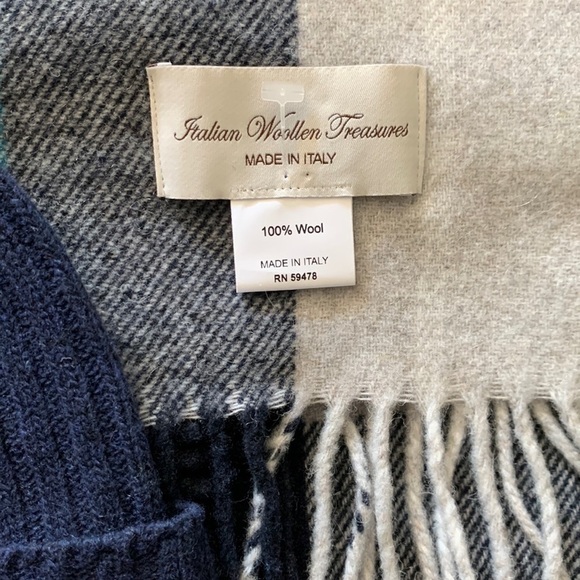 ITALIAN WOOLEN TREASURES Scarf 100% & beanie wool made in Italy navy plaid NWOT - Picture 2 of 6